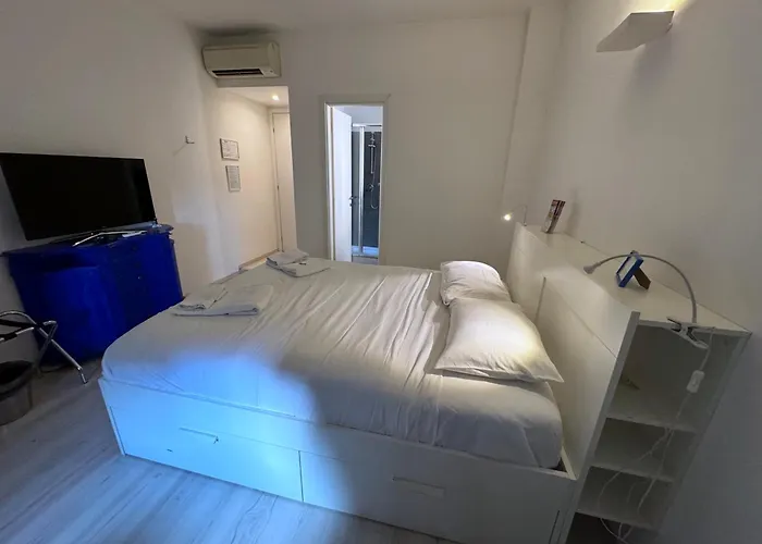 Tiburtina Suites,