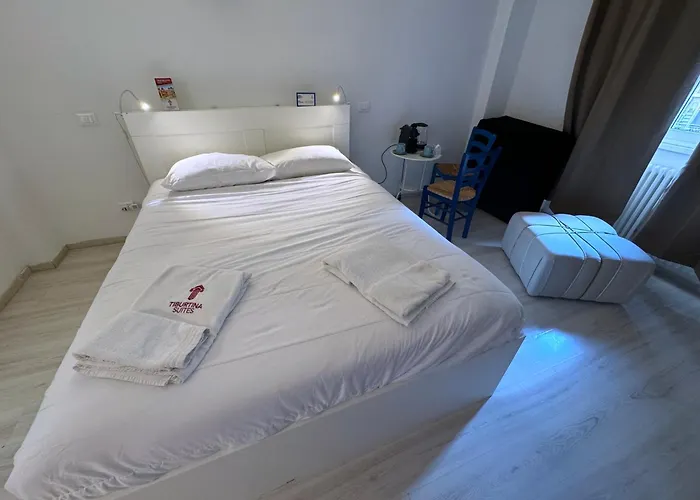 Tiburtina Suites,