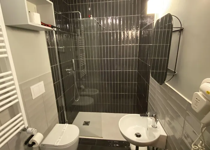 Tiburtina Suites, Guest house