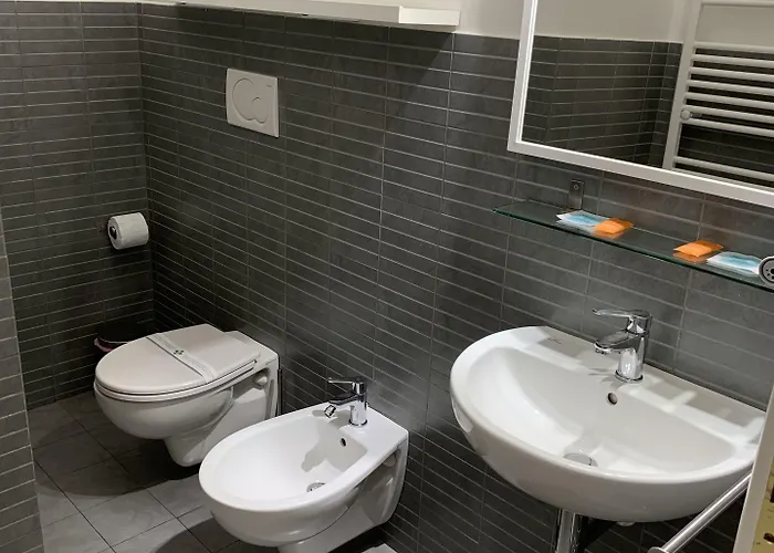 Tiburtina Suites, Guest house Rome