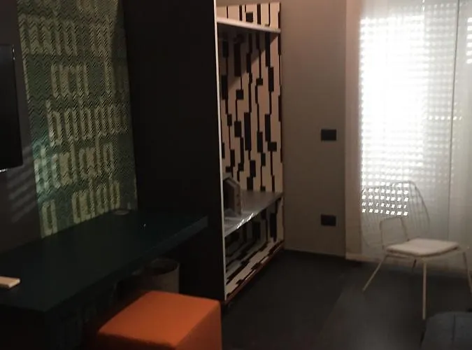 Tiburtina Suites, Guest house