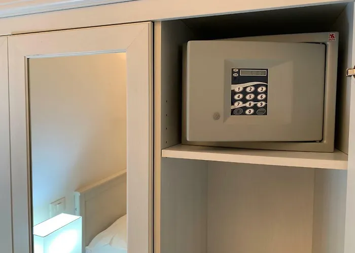 Tiburtina Suites, Guest house 3*
